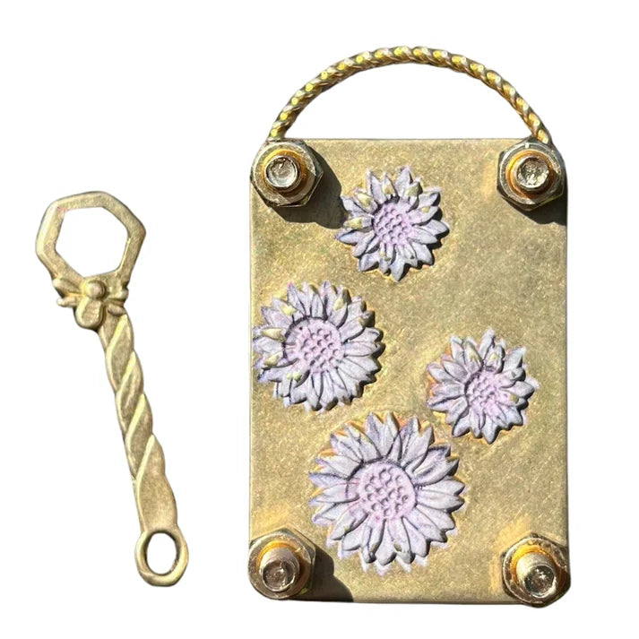 Vintage Pocket Flower Press – Preserve Nature Anywhere