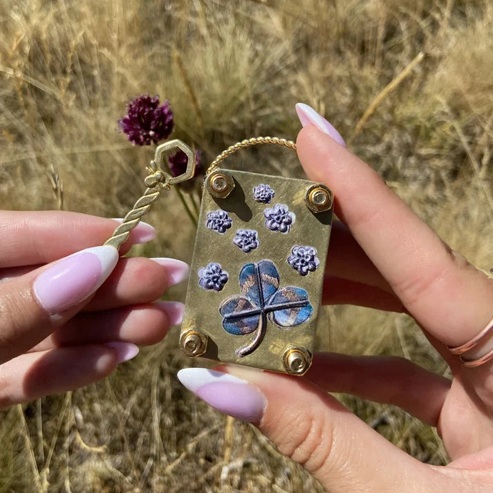 Vintage Pocket Flower Press – Preserve Nature Anywhere